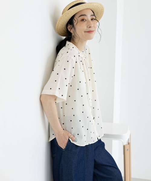 studio CLIP(スタディオクリップ)の「シングルガーゼ襟フリルブラウス(シャツ/ブラウス・レディース・オフホワイト/ブラック/ライトブルー/その他1/その他2/その他3・LARGE/MEDIUM)」の16枚目の写真