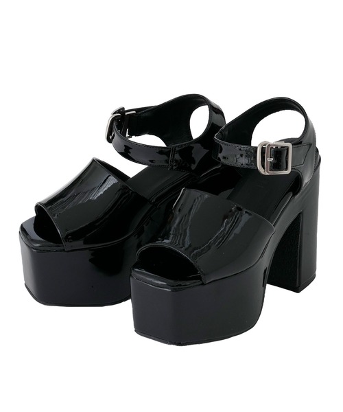 Newlyme(ニューリーミー)の「厚底美脚ベルトサンダル(サンダル・レディース・ブラック/オフホワイト/ブラック系その他/ゼブラ・22.5cm/23cm/23.5cm/24cm/24.5cm/25cm)」の1枚目の写真