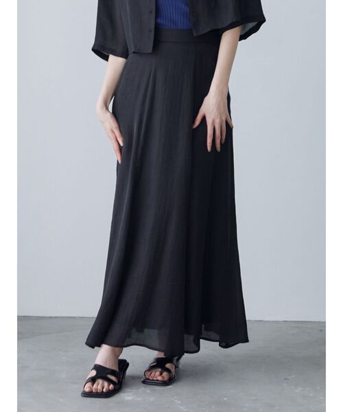 MURUA（ムルーア）の「【SET UP対応】シアーマキシスカート（スカート・レディース・ブルー/ブラウン/ブラック/アイボリー・1/2）」の2枚目の写真