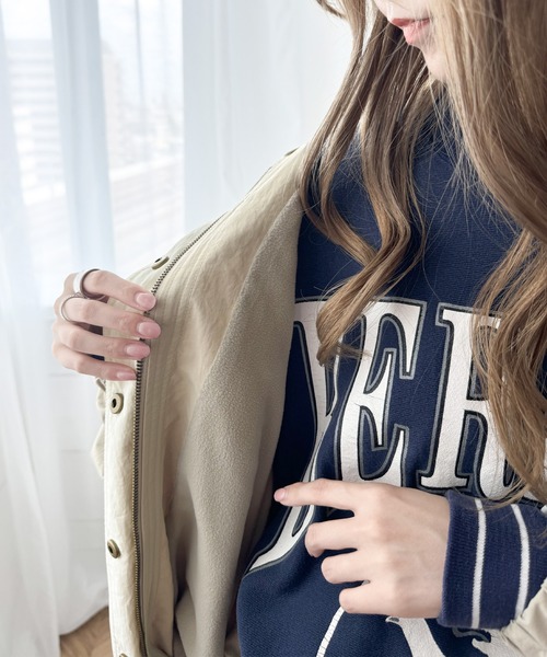 classicalelf（クラシカルエルフ）の「メンズライクなのに可愛く決まる。裏フリース胸刺繍配色トレーニングフード付きブルゾン（ブルゾン・レディース・ブラック/ベージュ/ネイビー/アイボリー・SMALL/MEDIUM/LARGE/X-LARGE）」の6枚目の写真