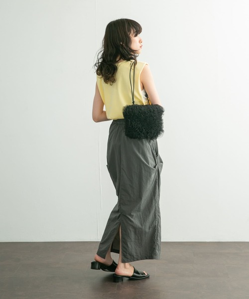 KBF(ケイビーエフ)の「ノースリーブプリントカットソー(Tシャツ/カットソー・レディース・グレー/ネイビー/イエロー・ONE)」の12枚目の写真