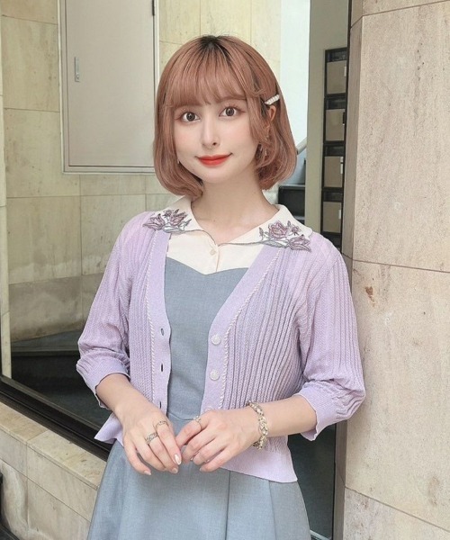 an another angelus（アンアナザーアンジェラス）の「配色ステッチ透かし編みニットカーディガン/ananotherangelus（カーディガン/ボレロ・レディース・アイボリー/ネイビー/ラベンダー・FREE）」の3枚目の写真