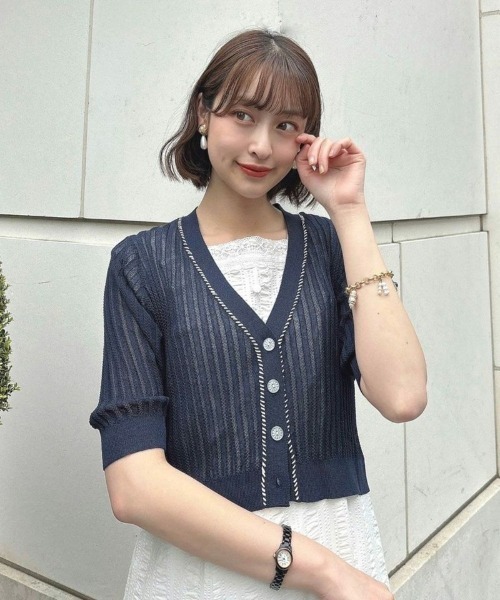 an another angelus（アンアナザーアンジェラス）の「配色ステッチ透かし編みニットカーディガン/ananotherangelus（カーディガン/ボレロ・レディース・アイボリー/ネイビー/ラベンダー・FREE）」の6枚目の写真