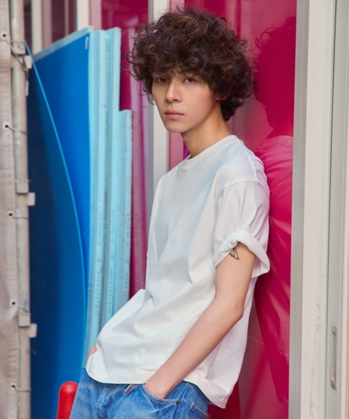 WEGO(ウィゴー)の「WEGO/リラックスフィットコットンT(Tシャツ/カットソー・メンズ・サックスブルー/グレー系その他/ブラック/杢グレー/ホワイト系その他/グリーン系その他/ライトベージュ/カーキ/ホワイト/ダークグリーン/ダークブラウン・SMALL/LARGE/X-SMALL/MEDIUM)」の15枚目の写真