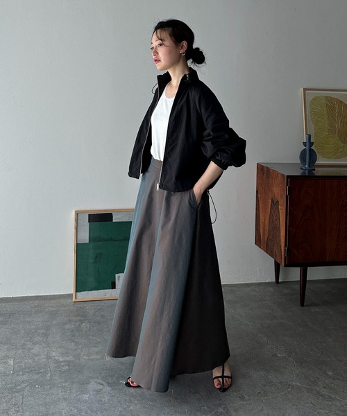 feepur（フェピュール）の「偏光ボリュームフレアスカート（スカート・レディース・ブルー/ダークブラウン・SMALL/MEDIUM）」の22枚目の写真