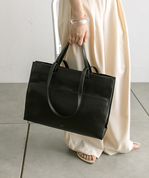 mystic(ミスティック)の「loti マルチWAYポケットBIGトート(トートバッグ・レディース・ブラック/ベージュ・ONE SIZE)」の2枚目の写真