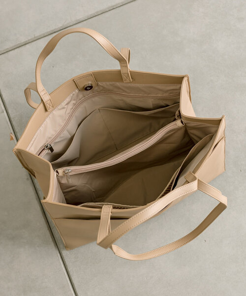 mystic(ミスティック)の「loti マルチWAYポケットBIGトート(トートバッグ・レディース・ブラック/ベージュ・ONE SIZE)」の3枚目の写真