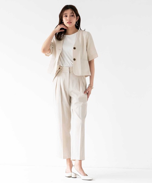 Emilyan(エミリアン)の「【さらっと涼しい夏デザインパンツ】WEB限定!手洗いOK!ラフリニークロス・タックテーパードパンツ(スーツパンツ・レディース・チャコールグレー/ライトベージュ・S/M/L)」の13枚目の写真