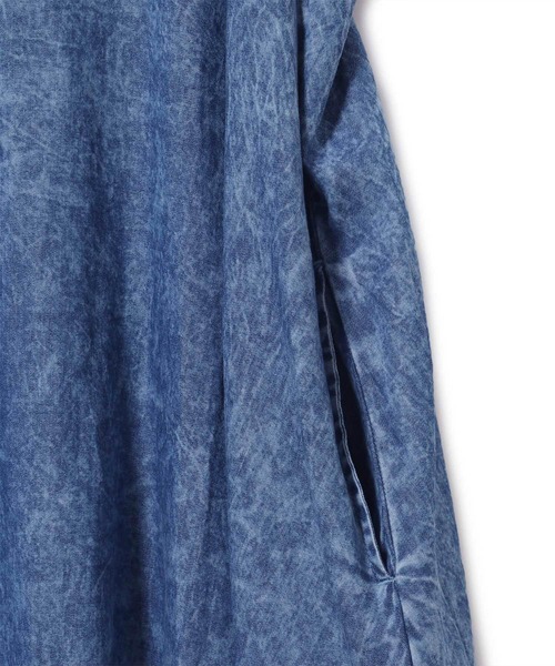 ROPE' PICNIC（ロペピクニック）の「デニムキャミワンピース/リンクコーデ（ワンピース・レディース・サックスブルー・38）」の7枚目の写真