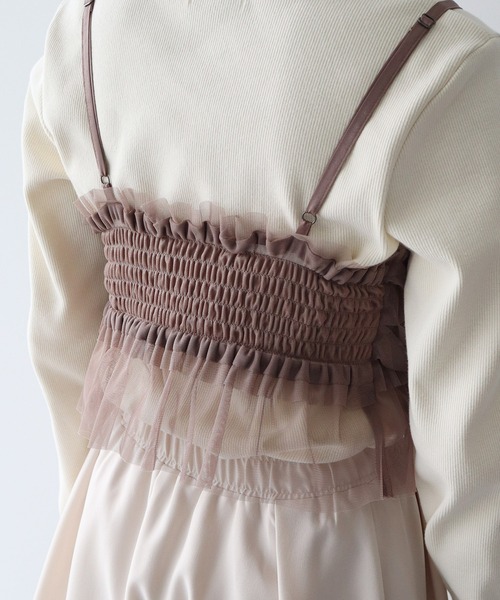 earth music&ecology(アースミュージックアンドエコロジー)の「チュールビスチェ(ベスト・レディース・ブラック/モカ/グレー・FREE)」の4枚目の写真