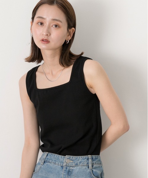 ad thie(アドティエ)の「スクエアネック リブタンクトップ(タンクトップ・レディース・オフホワイト/ブラック・LARGE/MEDIUM)」の11枚目の写真