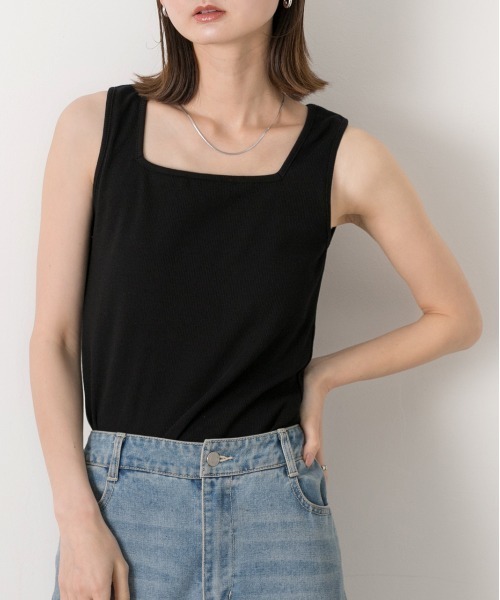 ad thie(アドティエ)の「スクエアネック リブタンクトップ(タンクトップ・レディース・オフホワイト/ブラック・LARGE/MEDIUM)」の12枚目の写真