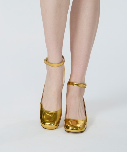PELLICO(ペリーコ)の「FATA アンクルストラップ パンプス 3.5cm GOLD(パンプス・レディース・ゴールド・37/38/35.5/36.5/36/35/37.5)」の6枚目の写真