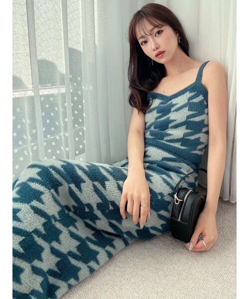 RESEXXY（リゼクシー）の「ハウンドトゥースシャギーニットタンク【セットアップ着用可能】（タンクトップ・レディース・ブラック/ワイン/グリーン・FREE）」の5枚目の写真