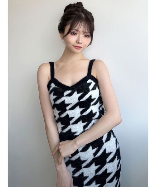RESEXXY（リゼクシー）の「ハウンドトゥースシャギーニットタンク【セットアップ着用可能】（タンクトップ・レディース・ブラック/ワイン/グリーン・FREE）」の9枚目の写真