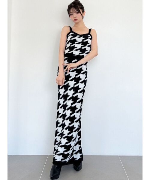 RESEXXY（リゼクシー）の「ハウンドトゥースシャギーニットタンク【セットアップ着用可能】（タンクトップ・レディース・ブラック/ワイン/グリーン・FREE）」の11枚目の写真