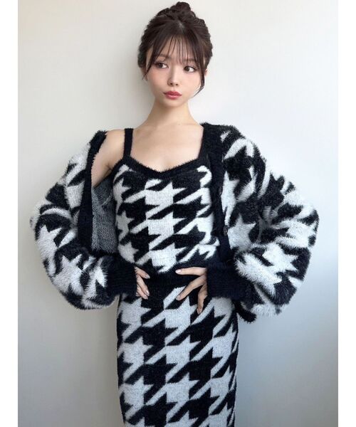 RESEXXY（リゼクシー）の「ハウンドトゥースシャギーニットタンク【セットアップ着用可能】（タンクトップ・レディース・ブラック/ワイン/グリーン・FREE）」の13枚目の写真