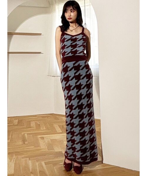 RESEXXY（リゼクシー）の「ハウンドトゥースシャギーニットタンク【セットアップ着用可能】（タンクトップ・レディース・ブラック/ワイン/グリーン・FREE）」の21枚目の写真