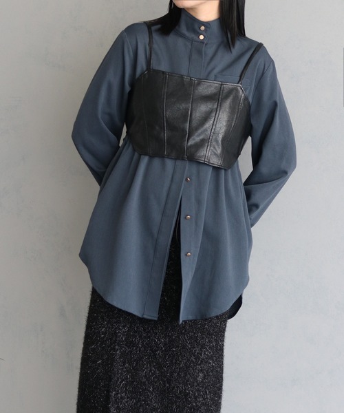 &g'aime（アンジェム）の「【&g’aime】バックオープン合皮ビスチェ　SYNTHETIC LEATHER BUSTIER（Tシャツ/カットソー・レディース・ブラック/グレイッシュベージュ・FREE）」の2枚目の写真