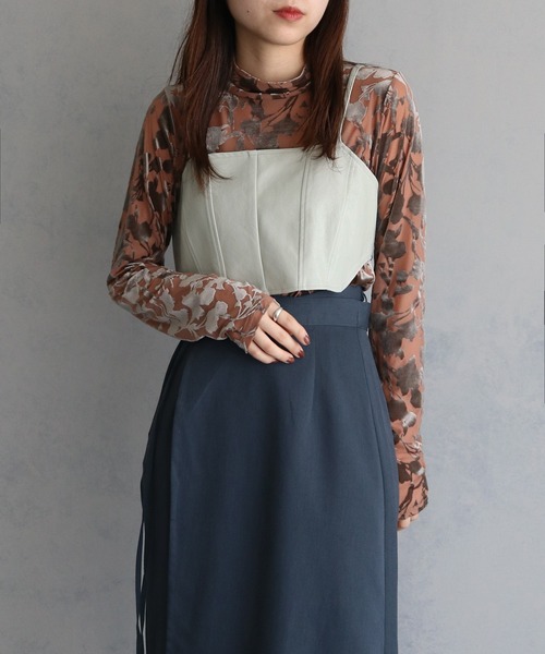 &g'aime（アンジェム）の「【&g’aime】バックオープン合皮ビスチェ　SYNTHETIC LEATHER BUSTIER（Tシャツ/カットソー・レディース・ブラック/グレイッシュベージュ・FREE）」の14枚目の写真