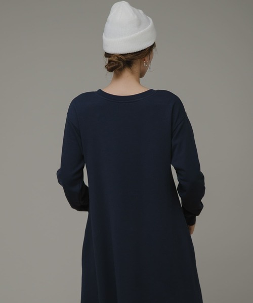 Champion（チャンピオン）の「『別注』『Sサイズあり』Champion×Sonny Label　裏毛スウェットテントワンピース（ワンピース・レディース・ブラック/スミクロ/ネイビー・SMALL/FREE）」の4枚目の写真