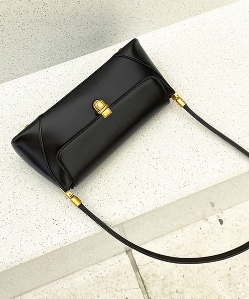 florist(フローリスト)の「フラップレザー横長ホーボーハンドバッグ/ショルダーバッグ(ハンドバッグ・レディース・ブラウン/ホワイト/ブラック・FREE)」の16枚目の写真