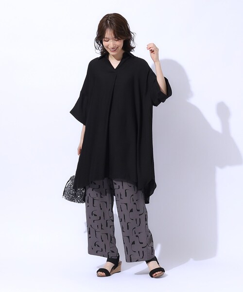 SHOO・LA・RUE（シューラルー）の「◆【高レビュー/S-LL/洗える/体型カバー】大人のためのスキッパーチュニック（チュニック・レディース・アイボリー/ブラック/オリーブ/ブラウン系・01/02/03/04）」の7枚目の写真