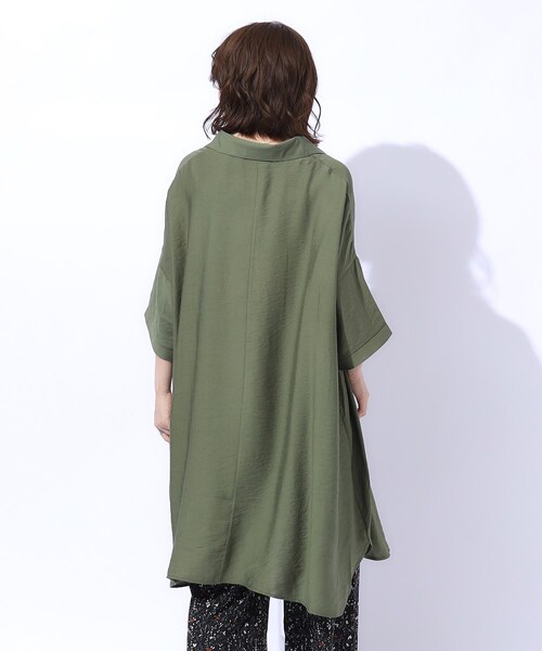 SHOO・LA・RUE（シューラルー）の「◆【高レビュー/S-LL/洗える/体型カバー】大人のためのスキッパーチュニック（チュニック・レディース・アイボリー/ブラック/オリーブ/ブラウン系・01/02/03/04）」の10枚目の写真