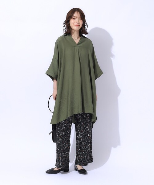 SHOO・LA・RUE（シューラルー）の「◆【高レビュー/S-LL/洗える/体型カバー】大人のためのスキッパーチュニック（チュニック・レディース・アイボリー/ブラック/オリーブ/ブラウン系・01/02/03/04）」の11枚目の写真