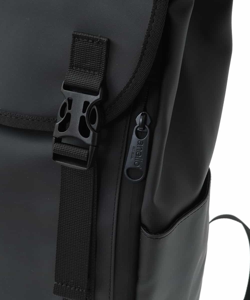 a.v.v(アーヴェヴェ)の「【A4サイズ対応】anelloフラップリュック(バックパック/リュック・メンズ・ブラック・46)」の7枚目の写真