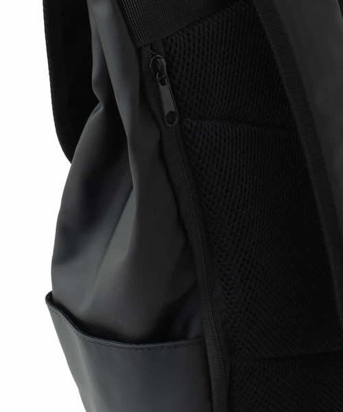 a.v.v(アーヴェヴェ)の「【A4サイズ対応】anelloフラップリュック(バックパック/リュック・メンズ・ブラック・46)」の11枚目の写真