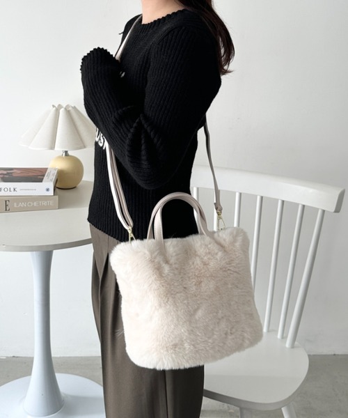 美品♡A.D.M.J. エーディーエムジェイ 2way ファーバッグ グレー 2WAYバイカラーファーバッグ / ANY | ファッション通販 【公式