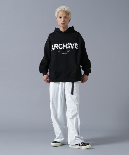 A4A（エーフォーエー）の「A4A/エーフォーエー/ロゴフーディー（パーカー・レディース・ブラック/ホワイト/グレー・M/L）」の11枚目の写真