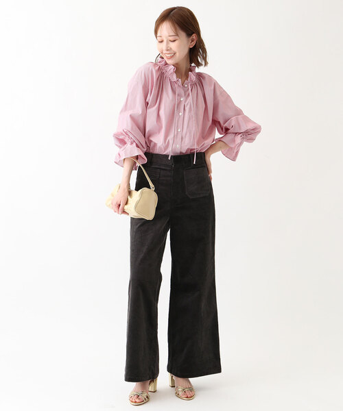 SLOBE IENA(スローブイエナ)の「STAND OIL/スタンドオイル Pleats Bag(ショルダーバッグ・レディース・アイボリー/ブラック・FREE)」の7枚目の写真