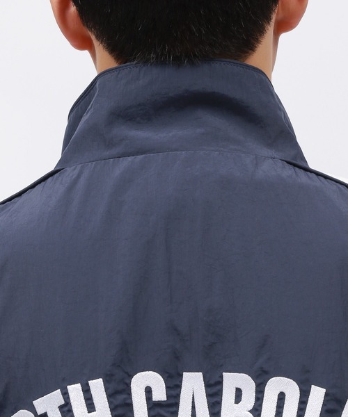 LAKOLE（ラコレ）の「刺繍トラックジャケット / 140868（ブルゾン・メンズ・ブラウン/ネイビー/ブラック・MEDIUM/LARGE）」の22枚目の写真