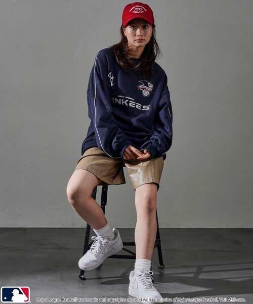 MLB（メジャーリーグベースボール）の「MLB/メジャーリーグベースボール MLB 別注パイピングロゴスウェット(限定展開)（スウェット・メンズ・アッシュグレー/ブラック/ネイビー・SMALL/MEDIUM/LARGE）」の9枚目の写真