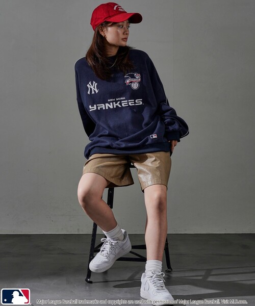 MLB（メジャーリーグベースボール）の「MLB/メジャーリーグベースボール MLB 別注パイピングロゴスウェット(限定展開)（スウェット・メンズ・アッシュグレー/ブラック/ネイビー・SMALL/MEDIUM/LARGE）」の11枚目の写真