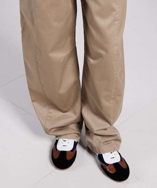 DOUBLE STANDARD CLOTHING(ダブルスタンダードクロージング)の「ウエストポイントカーブパンツ(その他パンツ・レディース・ベージュ/カーキ・38/36)」の12枚目の写真
