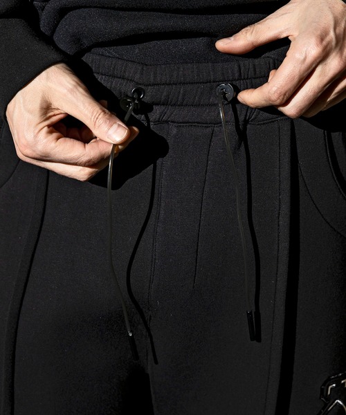 C DIEM（カルペディエム）の「C DIEM(カルペディエム)エンボスロゴ ジョガーパンツ スウェットパンツ（スウェットパンツ・メンズ・グレー/ブラック・S/M/L/XL）」の12枚目の写真