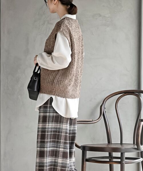 rps（アールピーエス）の「ポップコーンモールワイドニットベスト（ベスト・レディース・アイボリー/チャコールグレー/ネイビー/モカ/グレー・フリー）」の16枚目の写真