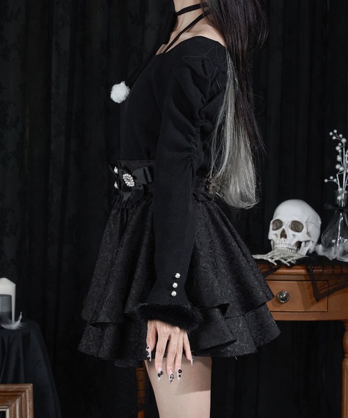 Pal elfy（パルエルフィー）の「ファー付きリボン袖コンシャスニット