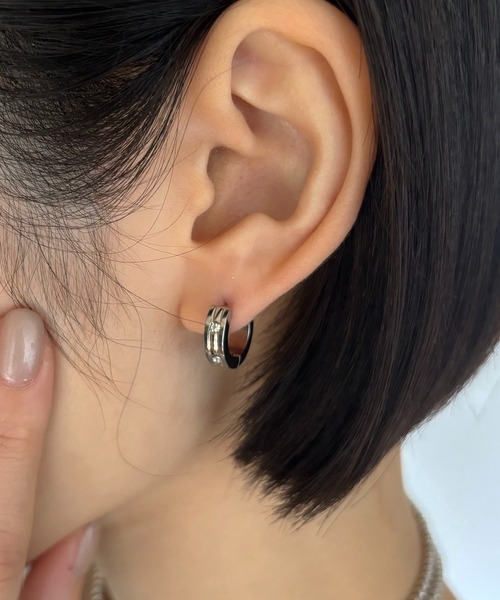 Diliraba(ディリラバ)の「【Diliraba】ステンレス ワンタッチビジューフープ ピアスセット D(ピアス(両耳用)・レディース・ゴールド/シルバー・FREE)」の3枚目の写真