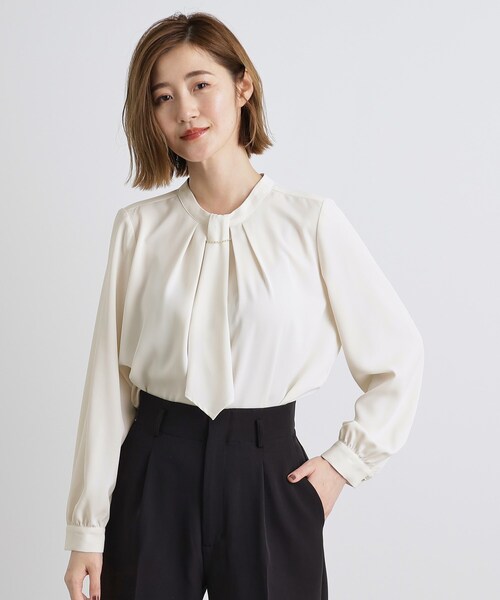 grove（グローブ）の「マルチWAYボウタイブラウス（シャツ/ブラウス・レディース・サンドベージュ/ナチュラル/ホワイト系5・03/02/01/04/05）」の2枚目の写真
