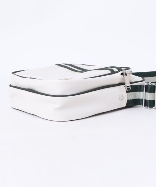 FRED PERRY（フレッドペリー）の「【FRED PERRY】L8258_CLASSIC SIDE BAG（ショルダーバッグ・レディース・ブラック/ベージュ・FREE）」の14枚目の写真