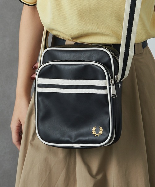 FRED PERRY（フレッドペリー）の「【FRED PERRY】L8258_CLASSIC SIDE BAG（ショルダーバッグ・レディース・ブラック/ベージュ・FREE）」の3枚目の写真