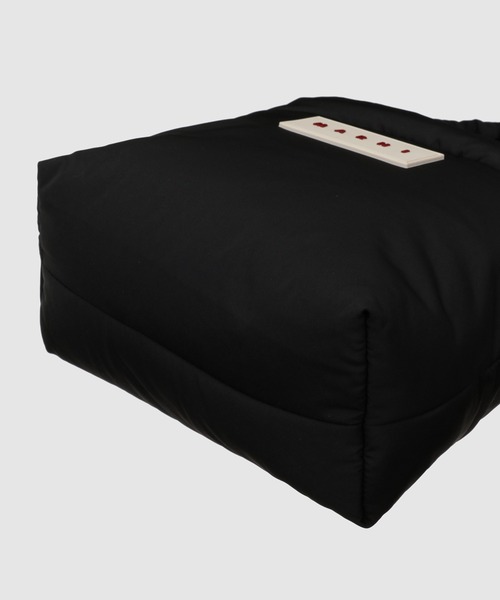 MARNI（マルニ）の「PUFF / トートバッグミニ（トートバッグ・レディース・ブラック/ピンク・ONE SIZE）」の11枚目の写真