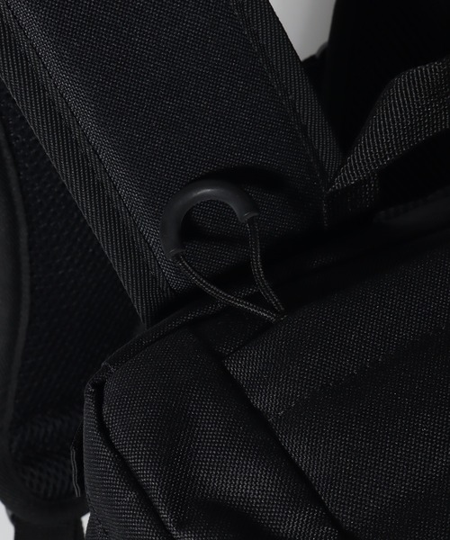 Mark Gonzales(マーク・ゴンザレス)の「【Mark Gonzales/マーク ゴンザレス】アートワークコレクション ボックスパック (容量:約17L)(バックパック/リュック・メンズ・ネイビー/ブラック・FREE)」の19枚目の写真