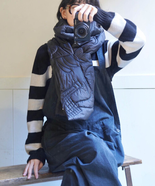 JOURNAL STANDARD LUXE（ジャーナルスタンダード　ラックス）の「【manipuri/マニプリ】QUILTED BIG STOLE（ストール/ショール・レディース・ブラック・FREE）」の2枚目の写真