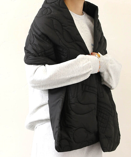 JOURNAL STANDARD LUXE（ジャーナルスタンダード　ラックス）の「【manipuri/マニプリ】QUILTED BIG STOLE（ストール/ショール・レディース・ブラック・FREE）」の8枚目の写真