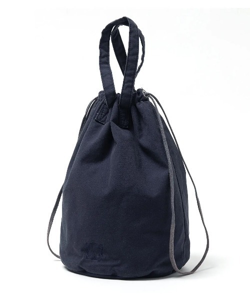 hobo（ホーボー）の「【hobo / ホーボー】DRAWSTRING POUCH M PADDED LIGHT CANVAS（ショルダーバッグ・メンズ・ベージュ/ネイビー/チャコール・FREE）」の3枚目の写真
